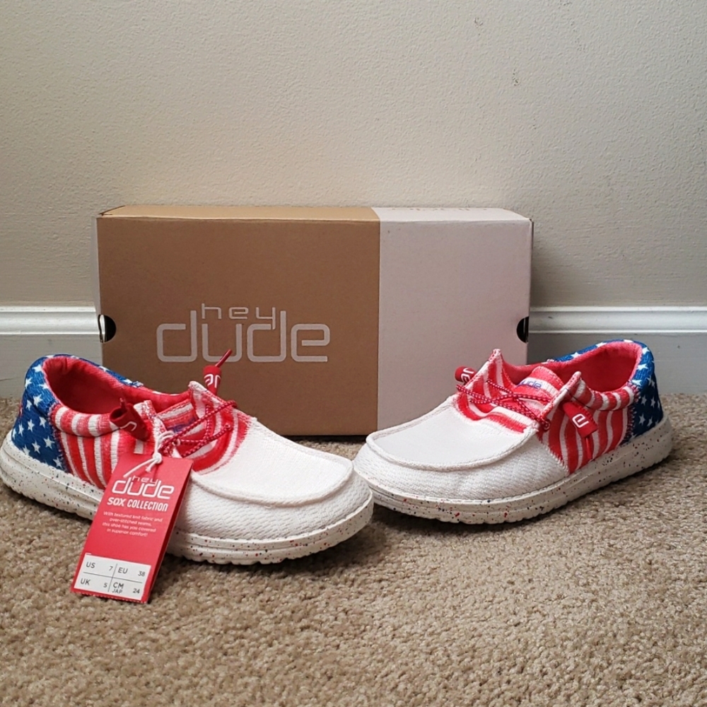 NWT Hey Dudes in Americana
